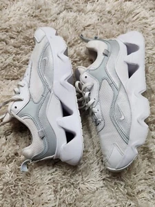 Damengröße 7 Nike RYZ 365 2 weiß metallic platin Turnschuhe Laufschuhe - Bild 1 von 11