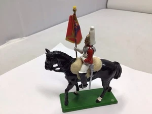 Vintage W. Britain Royal Guard On Horseback Cast Iron Figure - Picture 1 of 6