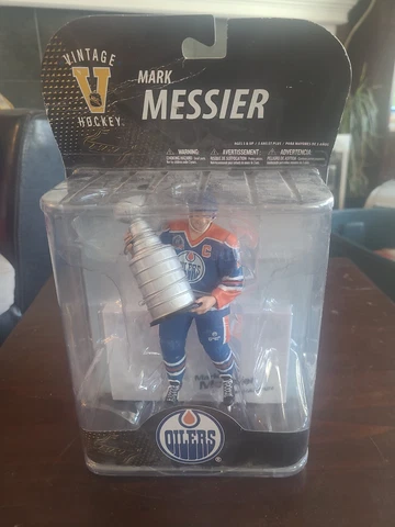 Mark Messier Edmonton Oilers & Cup McFarlane Vintage NHL Legends 7 Figure 2008 Cover