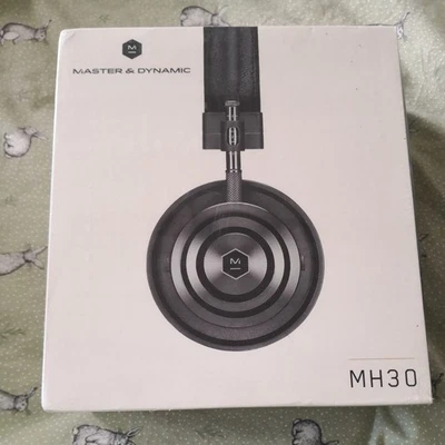 Master & Dynamic Headphones MH30 White TI - Image 1 of 4