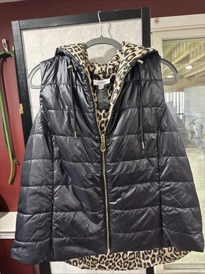 Chaleco con Capucha Chico’s Reversible Negro/Estampado de Leopardo Nylon - Mujer’s Talla 3 Foto 1 de 4