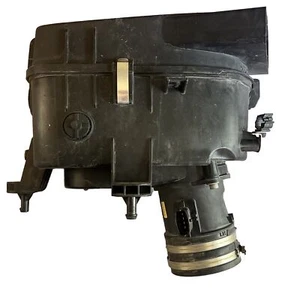 2014-2020 MASERATI GHIBLI RIGHT PASS AIR BOX CLEANER FILTER MASS SENSOR LEVANTE - Picture 1 of 4
