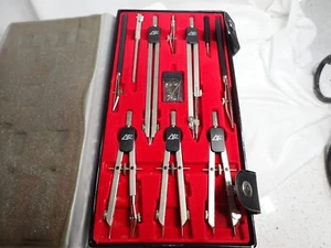 Vintage LUTZ Italy DRAFTING DRAWING INSTRUMENT SET in very good condition - Picture 1 of 4