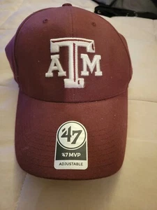 Nuovo cappello '47 Clean Up Texas A&M Aggies logo semplice strapback rosso marrone NCAA - Foto 1 di 3