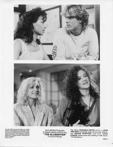JOAN CUSACK PHOTO SET CELEBRITY SLEUTH FILES JCS1 - Picture 1 of 7