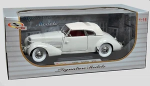 Modelos Signature 1:18 1936 Cord 810 Phaeton Classic American vintage en caja 124 - Imagen 1 de 12
