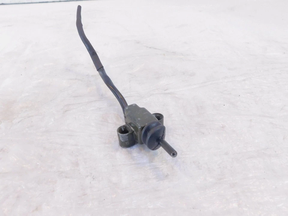 Interruptor de soporte lateral Buell M2 Cyclone & S3 Thunderbolt X1 Lightning Kick Foto 1 de 4