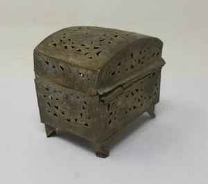 Collectible Rare Brass Carved Jali Cut Box Betel Nut Pan Dan Box Container - Picture 1 of 8