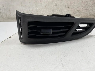 2014 FORD FOCUS SE SEDAN LEFT/RIGHT DASH AIR VENTS OEM+ - Image 1 of 4