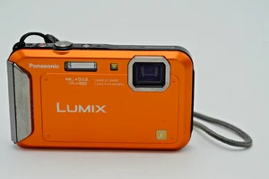 Panasonic Lumix DMC-TS20 arancione 16,1 megapixel batteria fotocamera funziona benissimo - Foto 1 di 12