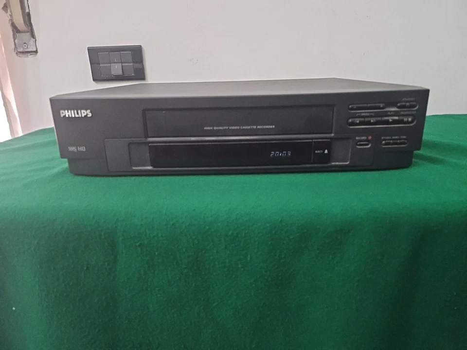 Videoregistratore VHS PHILIPS 24DV1/08 - Immagine 1 di 4