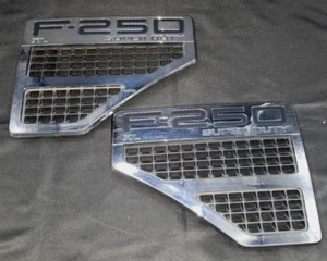 2008-2010 FORD F250 LARIAT SUPERDUTY SD FENDER EMBLEMS BADGE AUTHENTIC PAIR - Picture 1 of 10