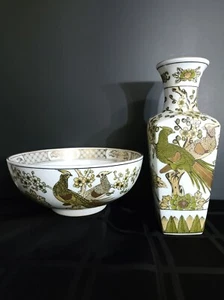 1960s Gold Imari Green and Gold Leaf Peacock Hand Painted Bowl and Vase Japanese - Picture 1 of 10