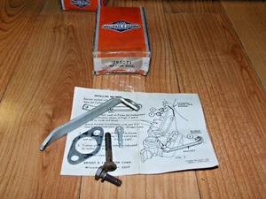Nuevo kit de soporte de carburador Old Stock 298081 Briggs & Stratton OEM. - Imagen 1 de 1