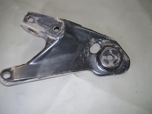 original 2000 Jaguar xj8 rear left suspension subframe mount bracket OEM - Picture 1 of 3