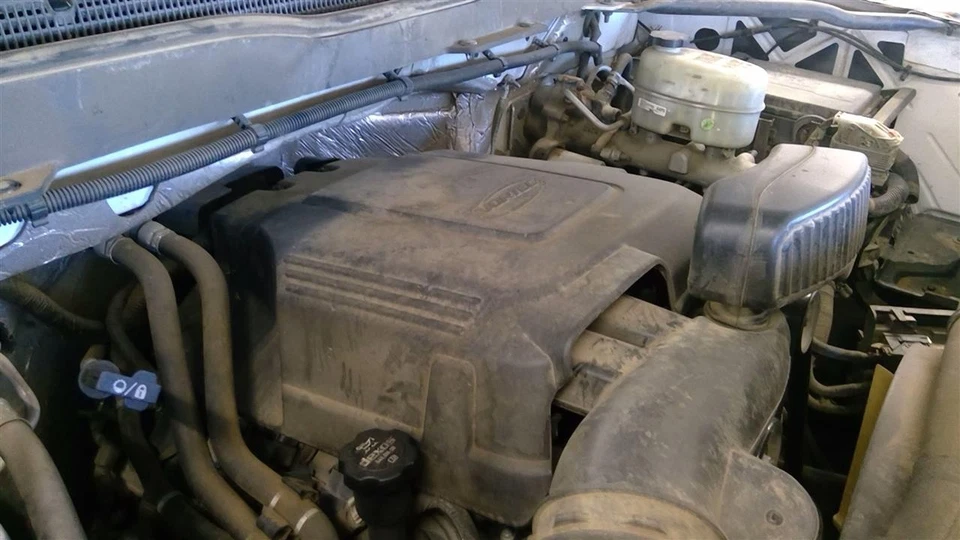 Used Engine Cover fits: 2016 Chevrolet Silverado 2500 pickup  Grade A - Image 1 of 4