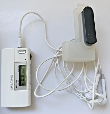 Creative Muvo V200 512MB MP3 Player - Image 1 of 4