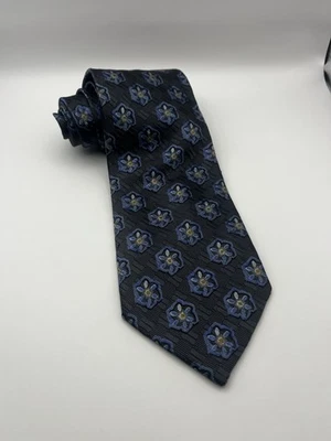 ERMENGILDO ZEGNA  Blue Floral Geometric ITALIAN WOVEN SILK NECKTIE. - Image 1 of 4