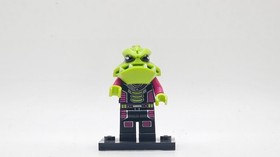 LEGO minifigure Alien Trooper ac003 Space Alien Conquest 7066 7051        read
