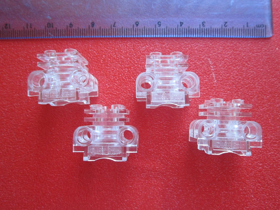 LEGO TECHNIC 4 x Clear / Transparent Engine Cylinder Blocks 2850 - Image 1 of 1