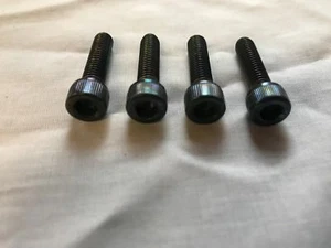 Yamaha rd250lc 4L1 rd350lc 4L0 inlet rubber bolts/ cap heads, olive green - Picture 1 of 1