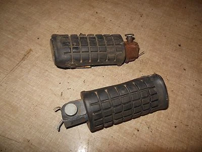 82 Honda V 45 VF 750 S Sabre front drivers pegs set of 2 — 第 1/2 张图片