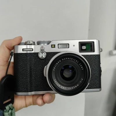 Fujifilm X100F 24.3 MP APS-C Digital Camera Silver English Language -95%new - Image 1 of 4