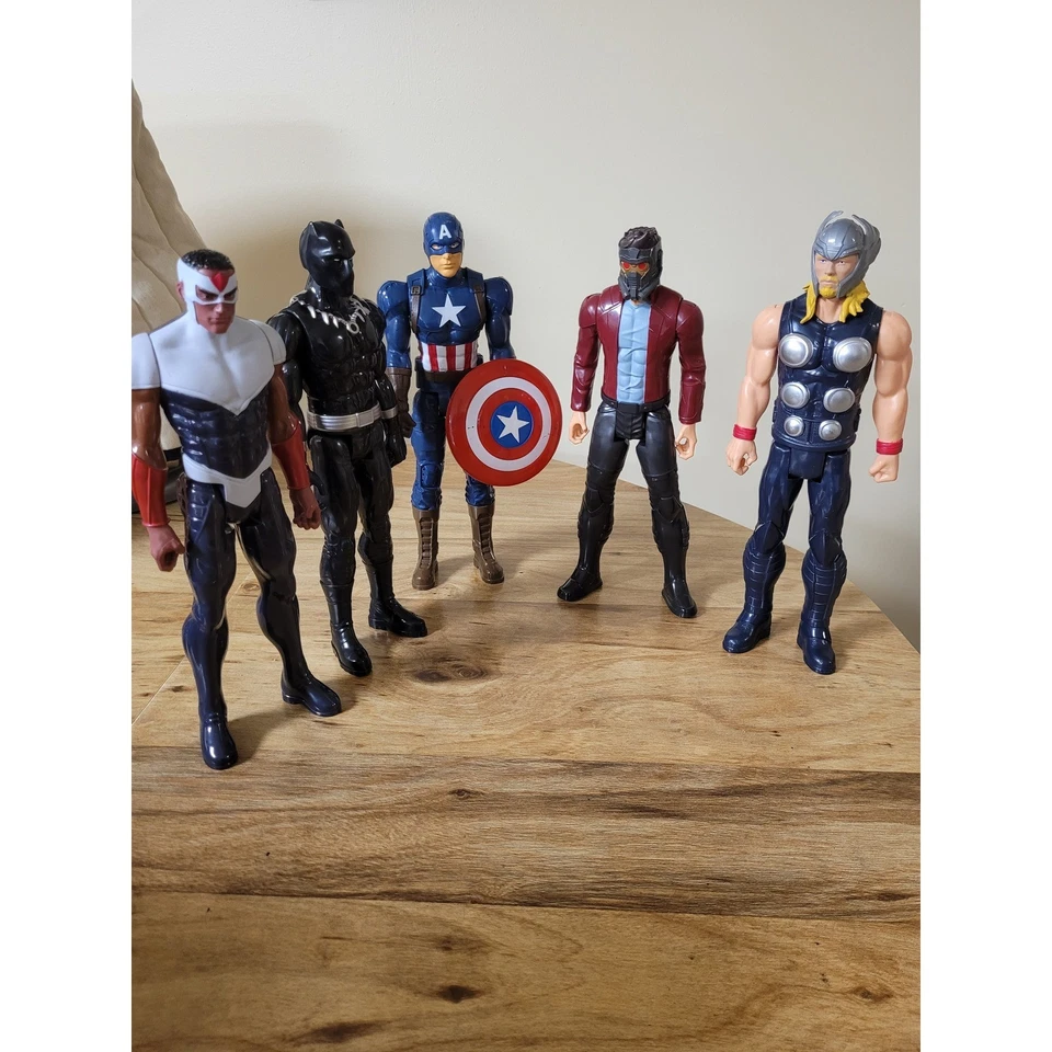 Figuras Marvel Avengers - Falcon, Black Panther, Cptn America, Thor, Star Lord Foto 1 de 4