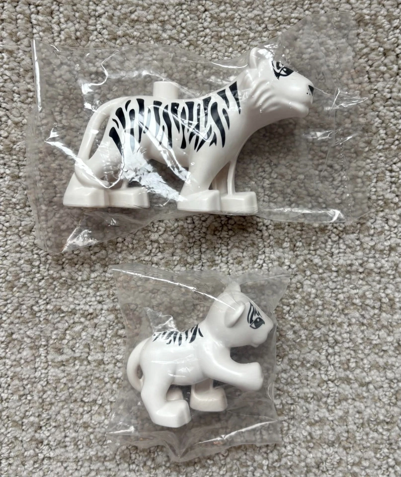 NUEVO Lego Duplo Tigre Blanco Madre y Cachorro, todavía en plástico Foto 1 de 1