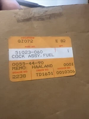 OEM Kawasaki COCK ASSY FUEL | KZ-400-S3 Foto 1 de 2