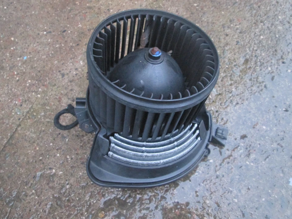 ALFA ROMEO MITO 955 2011 1,4 M-AIRE 3 PUERTAS CLIMATIZADOR CALEFACCIÓN MOTOR + RESISTENCIA Foto 1 de 4