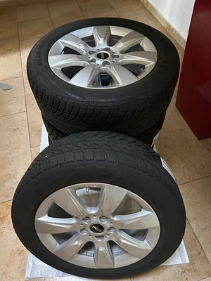 Original Mini F60 Countryman Winterräder 225/55/R17 Goodyear Ultragrip 8 Perform - Bild 1 von 2