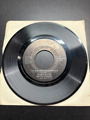 Glenn Miller And His Orchestra – Chattanooga Choo Choo / Kalamazoo 7" 45 RCA - Image 1 of 2