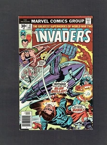 Invaders #11 Vs. Blue Bullet Marvel Comics 1976 FN/VF (7.0) Human Torch & WW2 - Picture 1 of 2