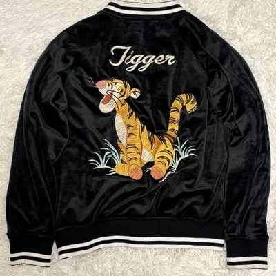 [Buen estado] Disney Resort Tigger Sukajan Velor Negro M tamaño - Imagen 1 de 4