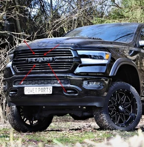 Emblem Kühlergrill "RAM" Black Edition Serie Dodge RAM 1500 Bj:2019+ MOPAR  - Bild 1 von 11