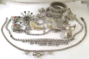 LOTE De Colección JOYERÍA DIAMANTES DE IMITACIÓN TRANSPARENTES COLLARES ALFILERES PULSERAS CLIPS REUTILIZABLES - Imagen 1 de 17
