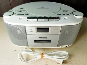 Toshiba Lindo Beat Reproductor de CD Radio Cassette Grabadora de Cinta TY-CDS5 Bueno de Japón - Imagen 1 de 9
