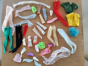 Enorme Lote De Calcetines De Colección Barbie Encaje Prendas para el torso Trajes Ropa - Imagen 1 de 13