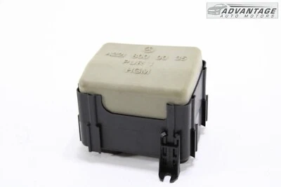 Bomba de vacío de cierre centralizado Mercedes Benz E350 C207 2010-2014 con cubierta OEM Foto 1 de 4