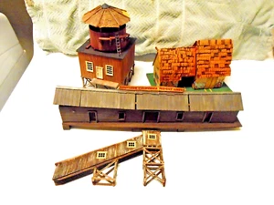 Handwerker Holz-HO-Wasserturm, SOUTHERN CALIFORNIA CARGO Linien & Bock Lot - Bild 1 von 14