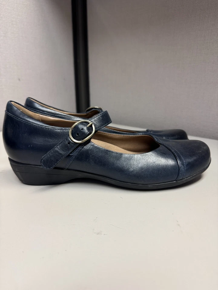 Dansko Women's Mary Jane Navy Leather Size 39 used - Image 1 of 4