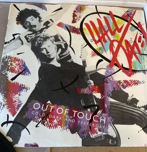 45rpm Hall & Oates Out Of Touch/Cold Dark & Yesterday w/Picture Sleeve - Picture 1 of 7