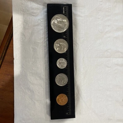 1964 SILVER MINT SET  5 COINS UNIQUE HOLDER - Image 1 of 4