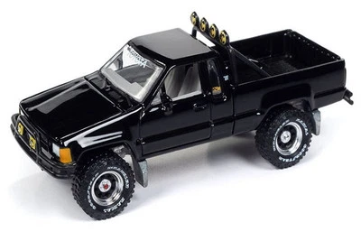 TOYOTA SR5 Pick Up - Mystery Matinee - 1985 - black - Johnny Lightning 1:64