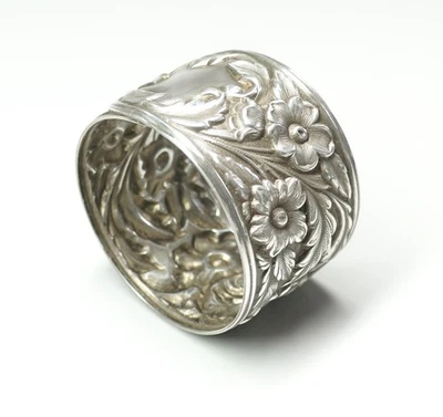 Anillo servilleta de plata esterlina S Kirk & Son Maryland rosa 48,25 gramos sin monograma Foto 1 de 4