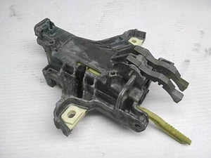 01-17 Ford F250/350/450/550 Lower Column Flange Housing OEM  4C3C-3F723-AA  9734 - Picture 1 of 7