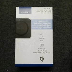 Station de charge sans fil Qi universelle Insignia 10 W NS-MWPC10K-C - Photo 1 sur 4