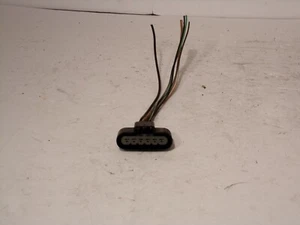 2006-2011 CADILLAC DTS HID XENON HEADLIGHT LAMP MAIN PLUG CONNECTOR #SH437 - Picture 1 of 3