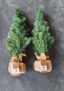 Everlands Artificial Mini Christmas Tree in Jute Bag - 90cm X 2 - Picture 1 of 2